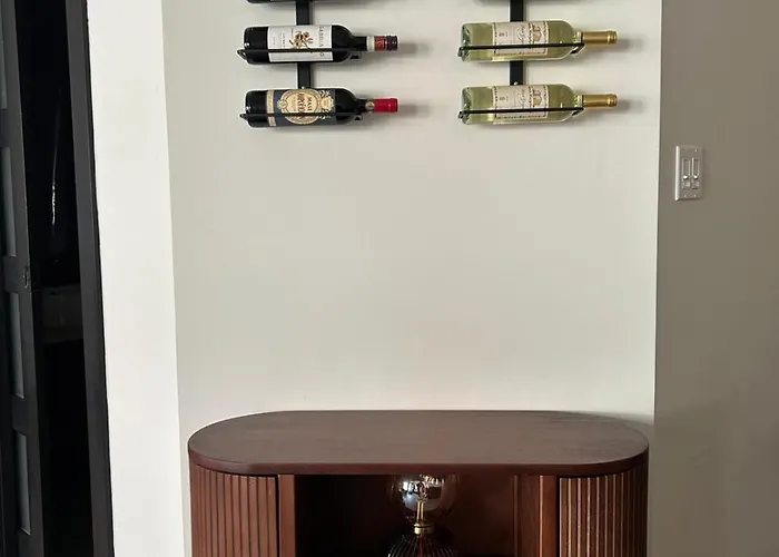 Antler'S Executive Suite- Moncton Downtown