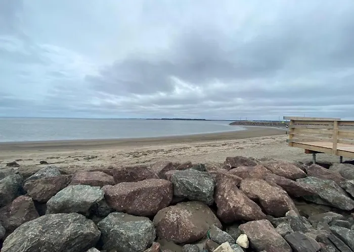 Shediac Beach Cottage- Pointe Du Chene 2 Bedroom